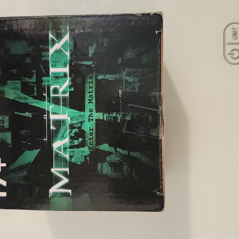 Matrix 300-Piece Puzzle - Picture 2 of 4